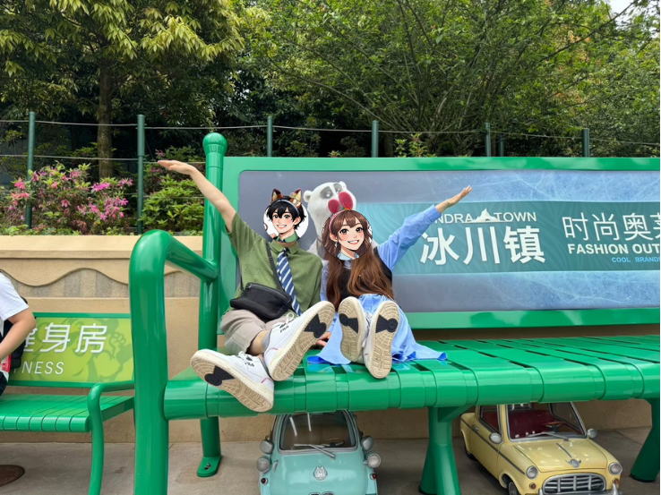 上海ディズニーランドズートピアエリアの大きなベンチ