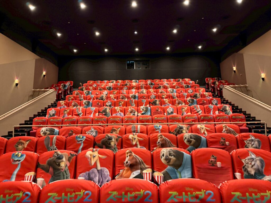 「ズートピアシアター」館内の様子