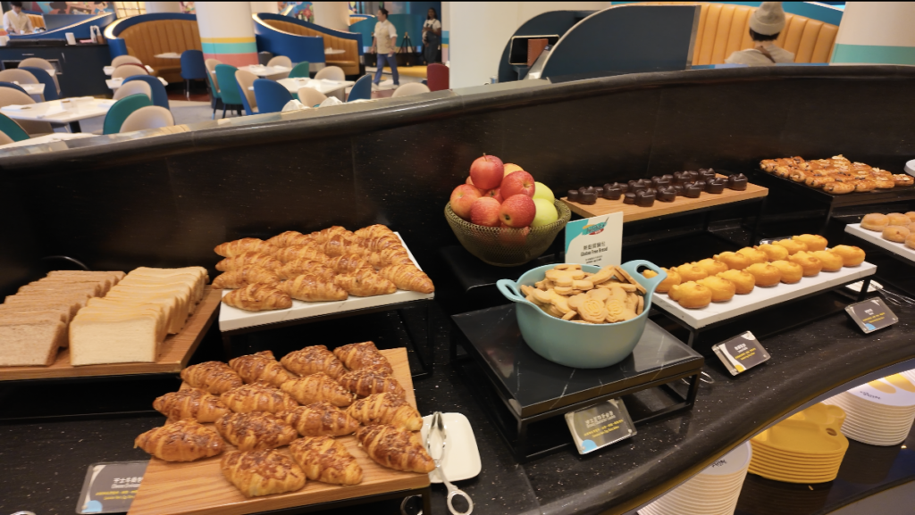 インク&プレートのメニュー_パンやデザート