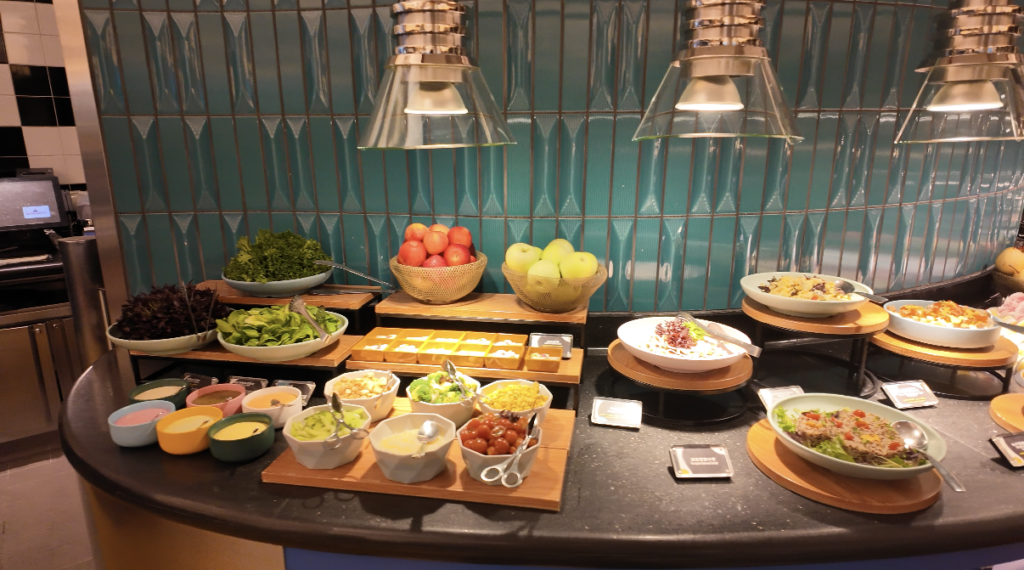 インク&プレートのメニュー_サラダ